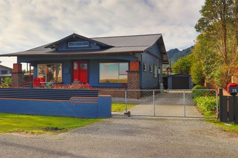 Photo of property in 25 Nelson Quay, Cobden, Greymouth, 7802