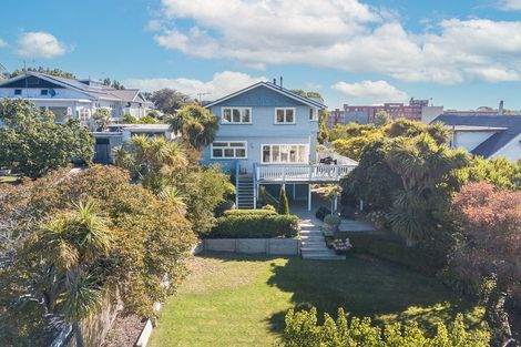 Photo of property in 7 Hackthorne Road, Cashmere, Christchurch, 8022