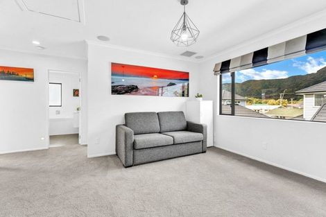 Photo of property in 37 Vincent Street, Waterloo, Lower Hutt, 5011