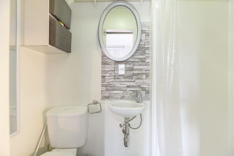 Photo of property in 435b West Coast Road, Glen Eden, Auckland, 0602