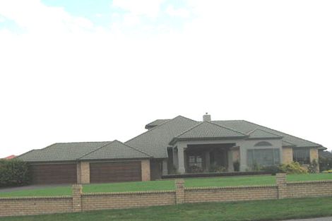 Photo of property in 20 Burgundy Park Avenue, Henderson, Auckland, 0612