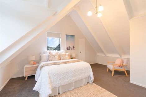 Photo of property in 19 Miro Road, Raumati South, Paraparaumu, 5032