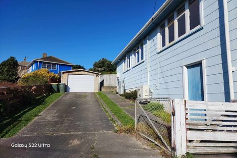 Photo of property in 40 Dimock Street, Titahi Bay, Porirua, 5022