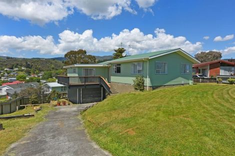 Photo of property in 62 Aniseed Grove, Timberlea, Upper Hutt, 5018