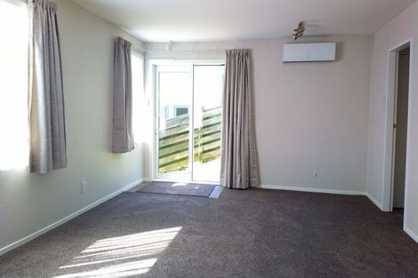 Photo of property in 1/43 Edgecombe Street, Newlands, Wellington, 6037