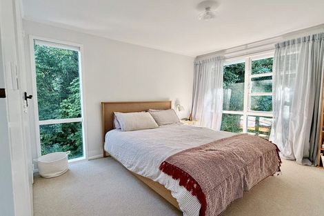 Photo of property in 71 Churton Drive, Churton Park, Wellington, 6037