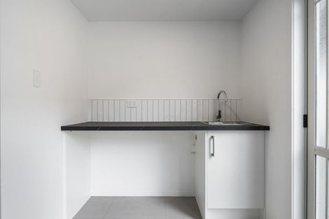 Photo of property in 2/57 Moana Avenue, One Tree Hill, Auckland, 1061