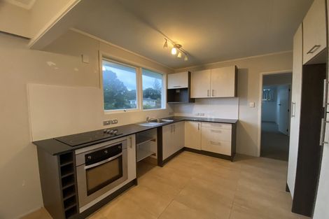 Photo of property in 147 Reeves Road, Pakuranga Heights, Auckland, 2010