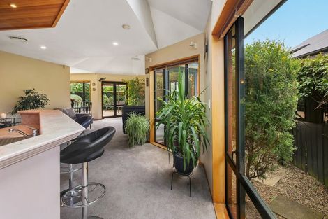 Photo of property in 2/113 Avonhead Road, Avonhead, Christchurch, 8042