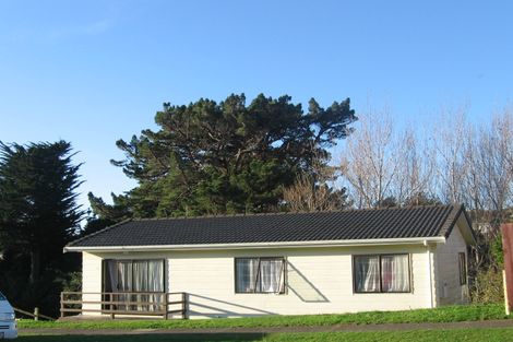 Photo of property in 151 Castor Crescent, Cannons Creek, Porirua, 5024