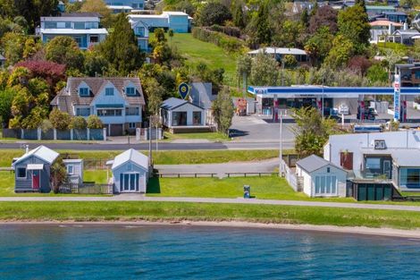 Photo of property in 1/202 Lake Terrace, Waipahihi, Taupo, 3330