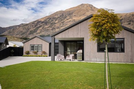 Photo of property in 6 Masons Court, Lower Shotover, Queenstown, 9304