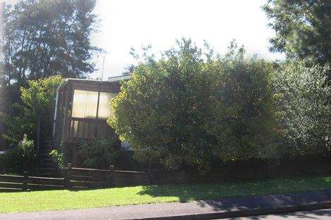 Photo of property in 5 Onedin Place, Titirangi, Auckland, 0604