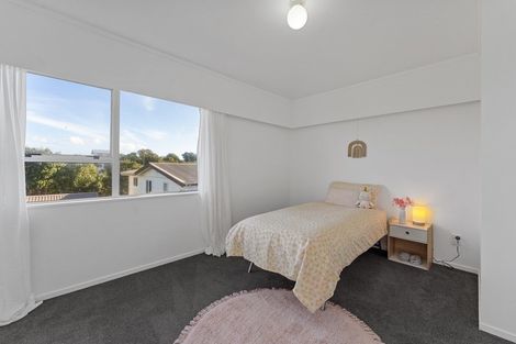 Photo of property in 5 Freyberg Crescent, Waikanae Beach, Waikanae, 5036