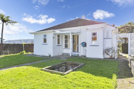 Photo of property in 19 Agra Crescent, Khandallah, Wellington, 6035