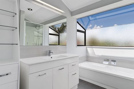 Photo of property in 21 Philomel Crest, Welcome Bay, Tauranga, 3112