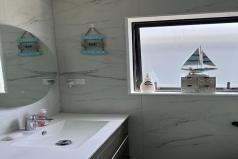 Photo of property in 94d Bay Street, Red Beach, 0932