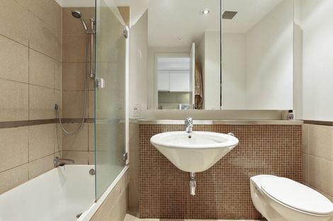 Photo of property in Latitude 37 East Apartments, 2l/20 Pakenham Street East, Auckland Central, Auckland, 1010