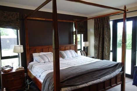 Photo of property in 17 Cairnbrae Drive, Prebbleton, 7604