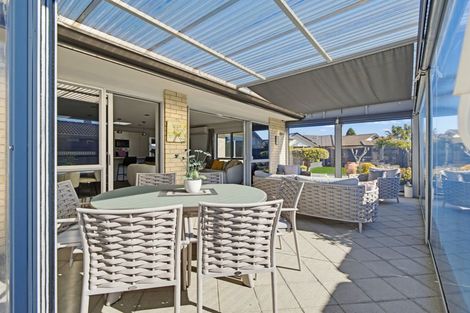 Photo of property in 24 Bucklands Crescent, Papamoa Beach, Papamoa, 3118