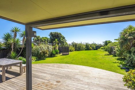 Photo of property in 13 Rodney Avenue, Te Horo Beach, Otaki, 5581