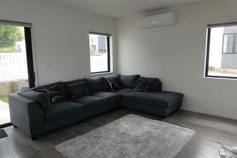 Photo of property in 20/12 Arney Road, Ranui, Auckland, 0612