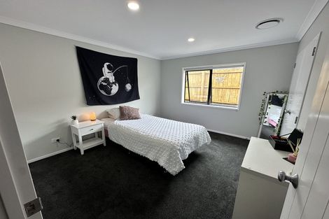 Photo of property in 18 Parkhaven Drive, Rosehill, Papakura, 2113