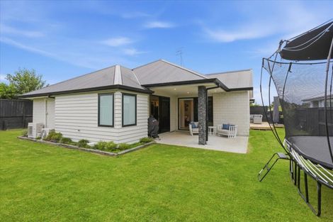 Photo of property in 23 Puhirake Crescent, Pyes Pa, Tauranga, 3112