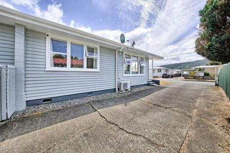 Photo of property in 1/18 Benge Crescent, Clouston Park, Upper Hutt, 5018