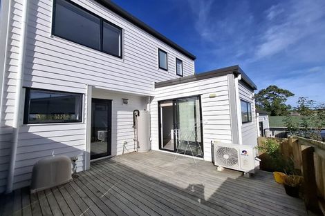 Photo of property in 70c Stanley Road, Glenfield, Auckland, 0629