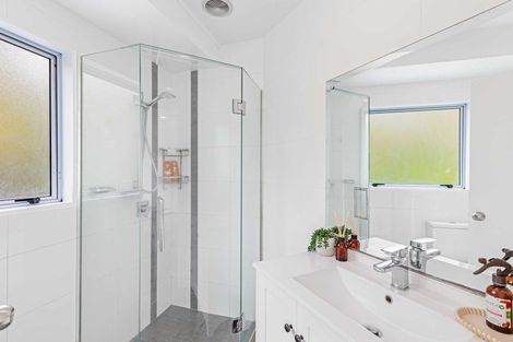 Photo of property in 2/34 Howe Street, Howick, Auckland, 2014