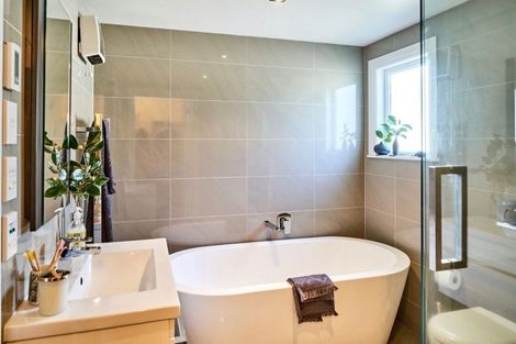 Photo of property in 45 Pukatea Street, Eastbourne, Lower Hutt, 5013