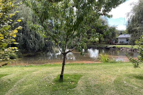 Photo of property in 21 Frank Knight Place, Waiuku, 2123