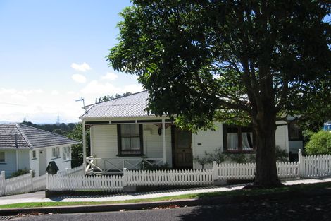 Photo of property in 25 Barton Street, Blockhouse Bay, Auckland, 0600
