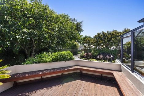 Photo of property in 92 Govett Avenue, Frankleigh Park, New Plymouth, 4310