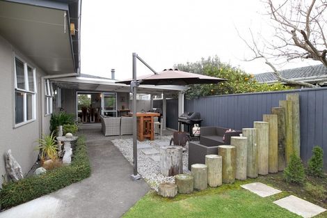 Photo of property in 92 Napier Road, Havelock North, 4130