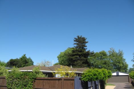 Photo of property in 27 Solomon Avenue, Redwood, Christchurch, 8051