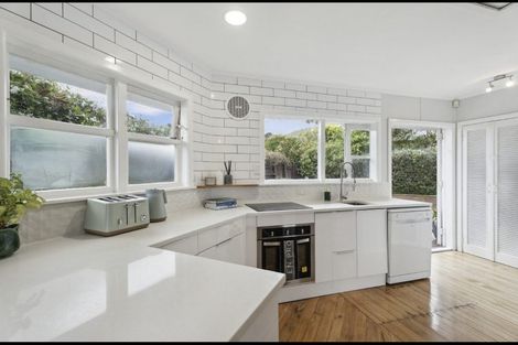 Photo of property in 97 Wallace Road, Mangere Bridge, Auckland, 2022