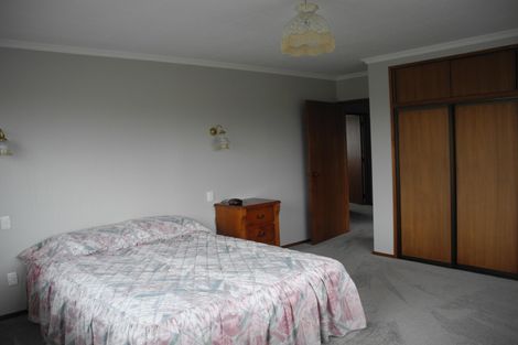 Photo of property in 11 Oxford Street, Waimate, 7924