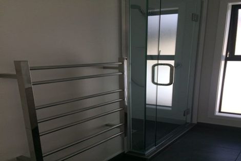 Photo of property in 12 Atlantis Place, Totara Vale, Auckland, 0629