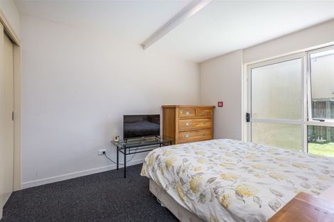 Photo of property in 4/30 Mathesons Road, Phillipstown, Christchurch, 8011