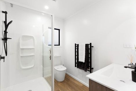 Photo of property in 7a Gambare Place, Wattle Downs, Auckland, 2103