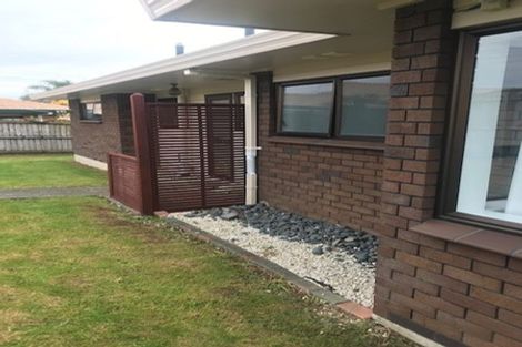 Photo of property in 6 Jim Rhind Place, Pahurehure, Papakura, 2113