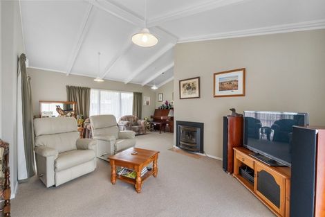 Photo of property in 10 Tirita Street, Kawaha Point, Rotorua, 3010