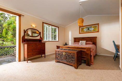 Photo of property in 332 Huia Road, Titirangi, Auckland, 0604