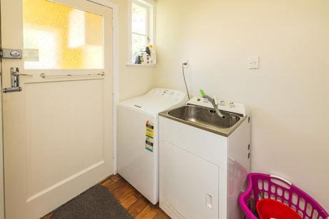 Photo of property in 1 Plunket Street, Durie Hill, Whanganui, 4500