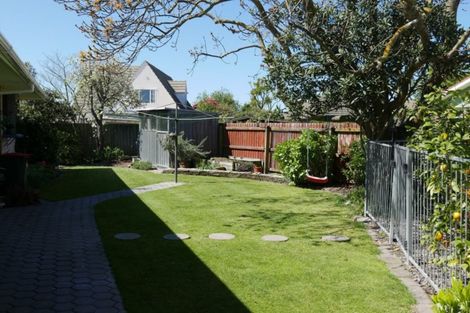 Photo of property in 8 Dellow Place, Spreydon, Christchurch, 8024