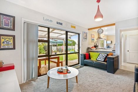 Photo of property in 7 Coulthard Terrace, Opaheke, Papakura, 2113