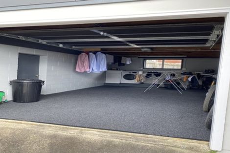 Photo of property in 2/97 Moore Street, Hillcrest, Auckland, 0627