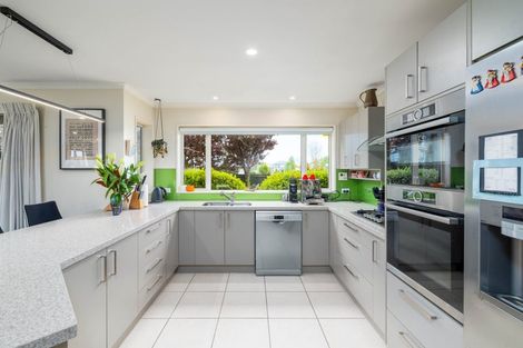Photo of property in 8 Napoleon Close, Harewood, Christchurch, 8051